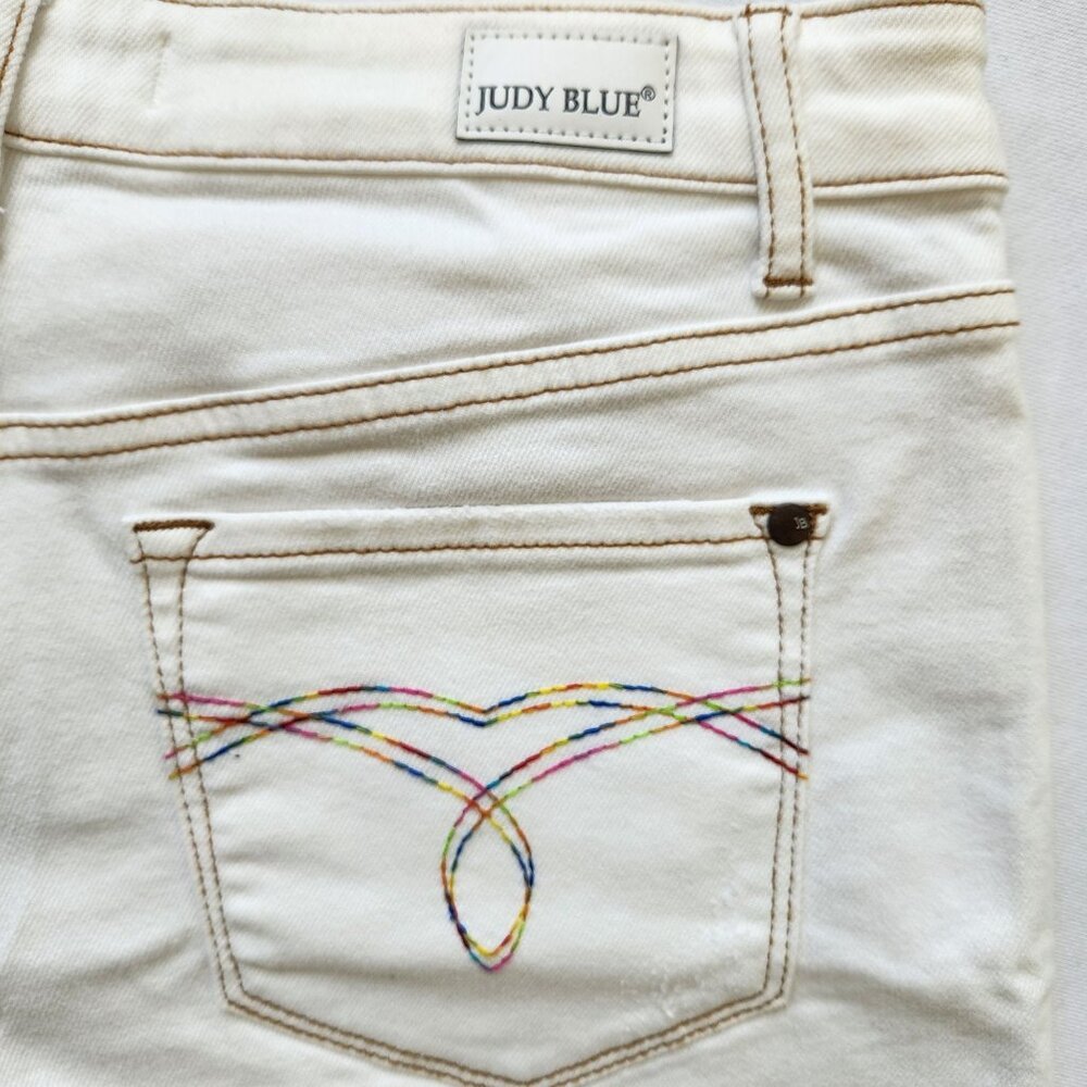 Judy Blue Rainbow Road Ecru Shorts Embroidered Frayed Hem Soft Stretchy Cute - Picture 6 of 13